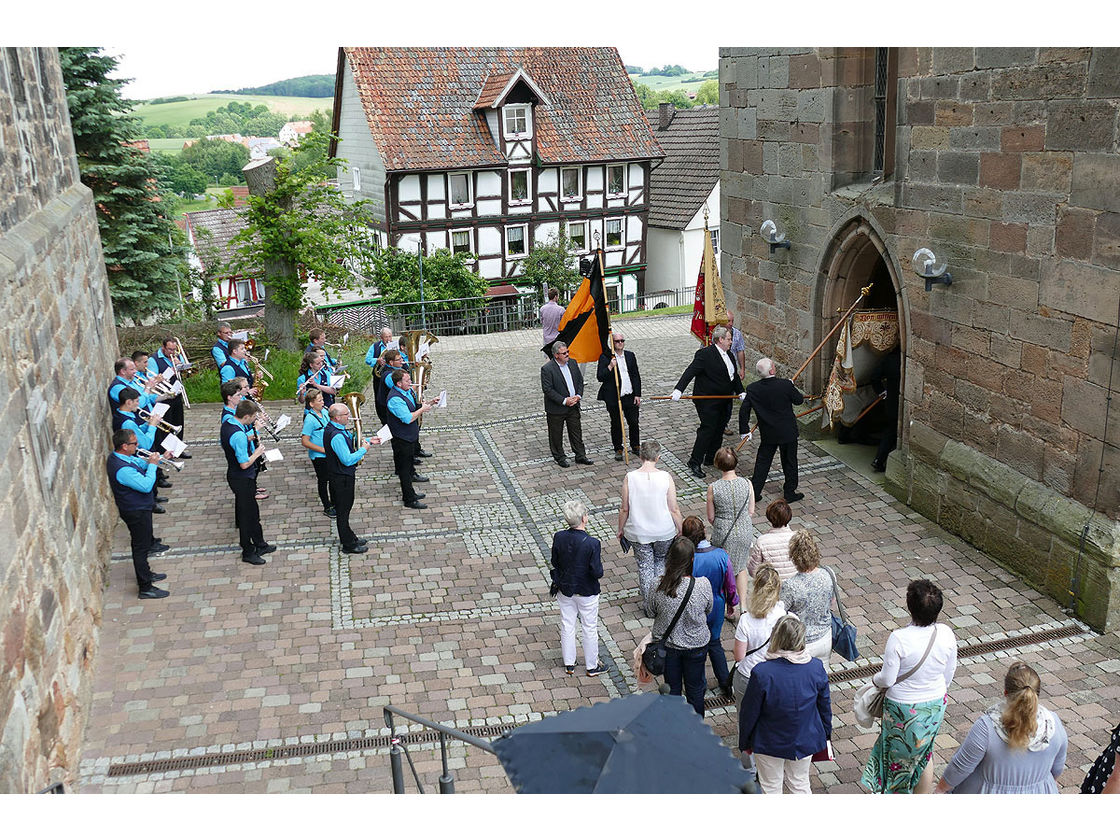 Bittprozession am Pfingstmontag (Foto: Karl-Franz Thiede)